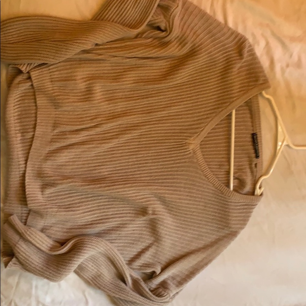 Light pink knitted sweater